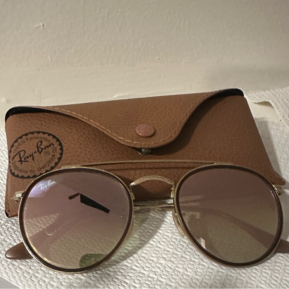 Ray-Ban Gold Frame Sunglasses with Brown Case